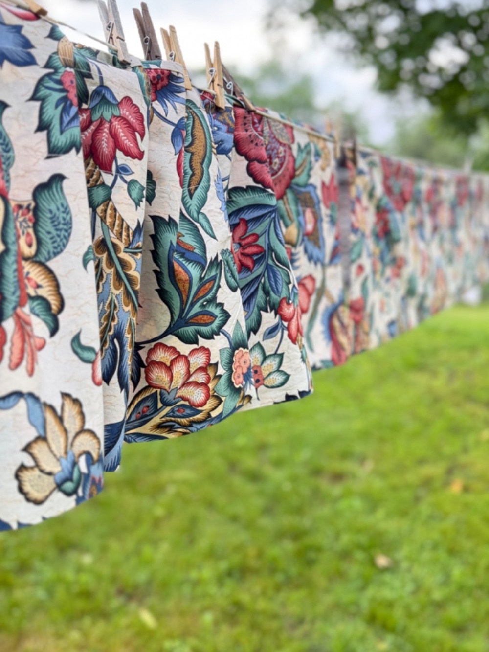 Vintage Waverly Valance Traditional Floral Red White and Blue Reversible Cotton